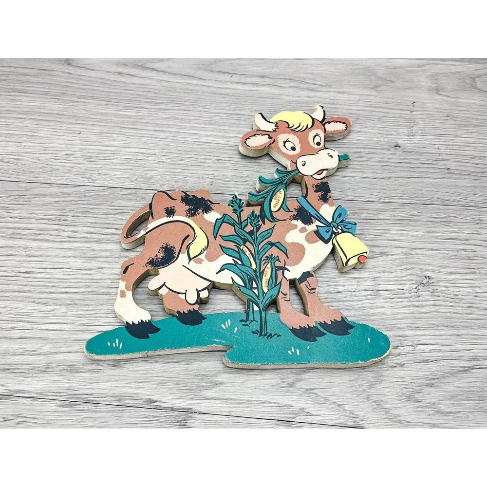 Kitschy Cow Wall Decor:‎ Vintage Farmhouse Hanging, USA Made